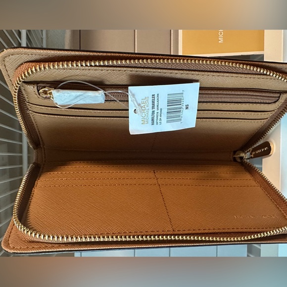 MICHAEL Michael Kors Long Wallet - Picture 5 of 5